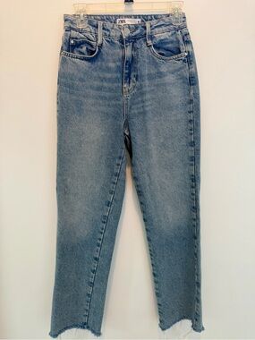 Zara High-Rise Faded Blue Straight Jeans, Women Size 4/26